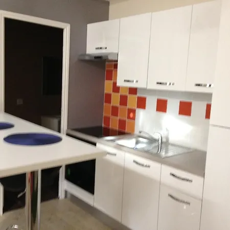 ドート サンタ ジュリア アパートホテル